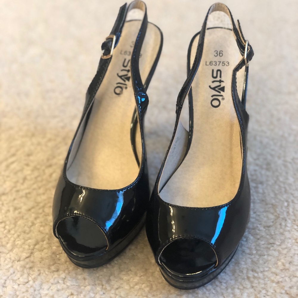 Peep toe thin heels